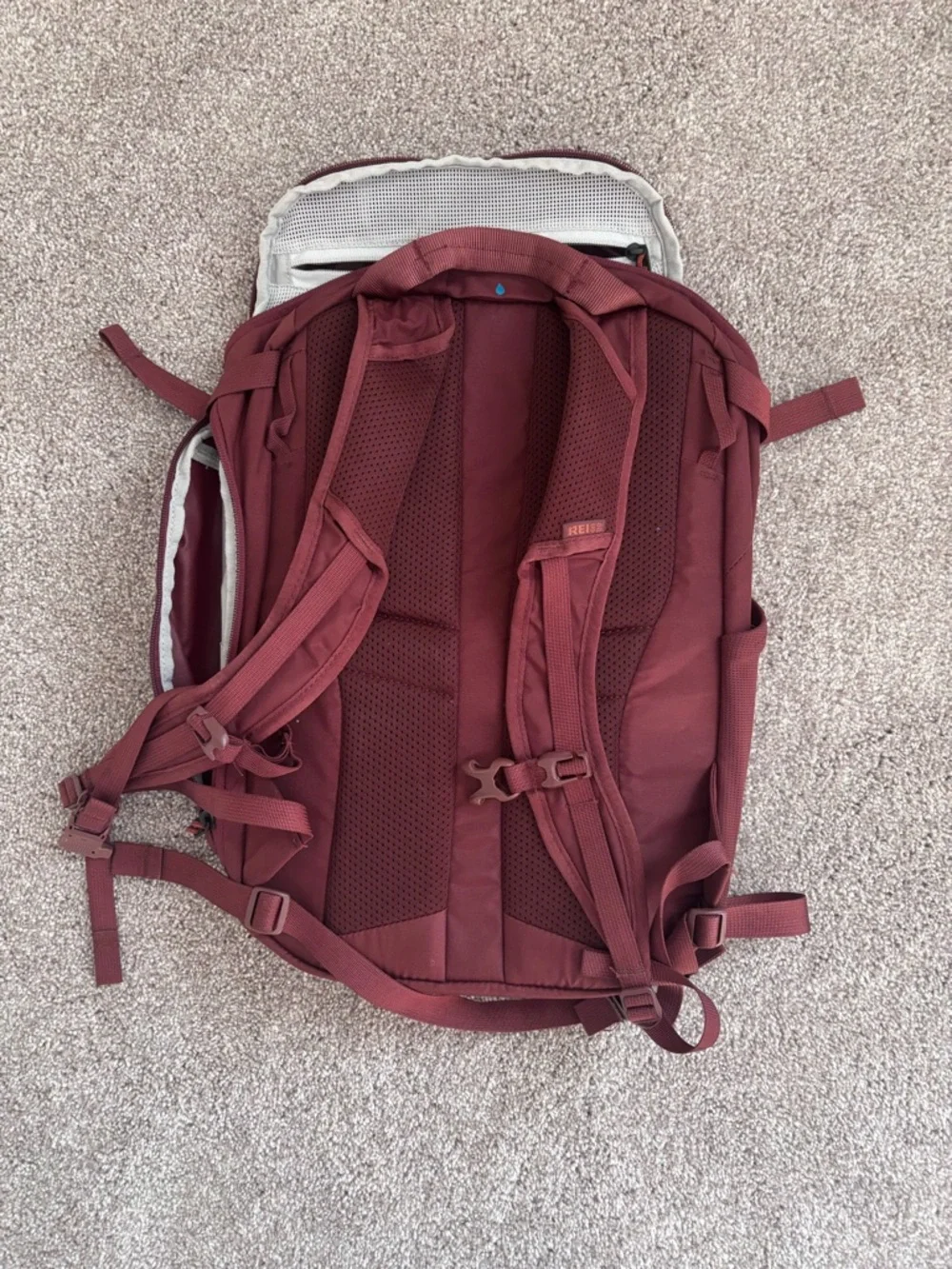 REI Burgundy Women's Daypack Backpack - Picture 2 of 4
